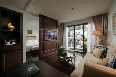 Suite Anatole avec balcon — Anatole Hotel Hanoi